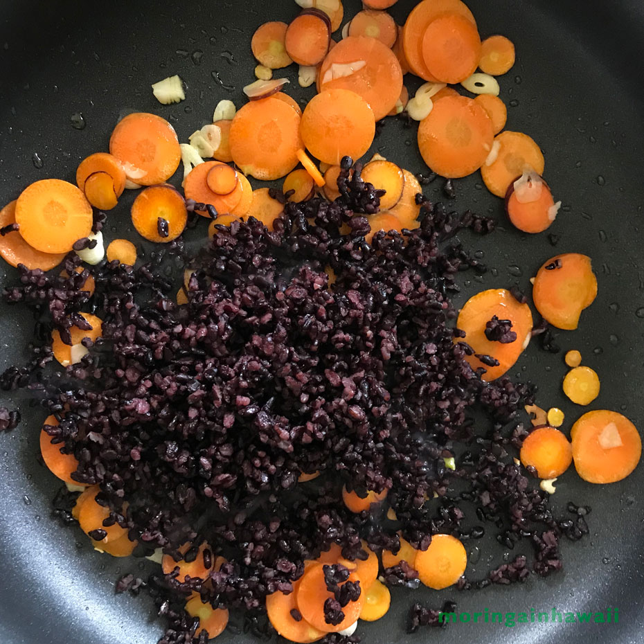 Carrots garlic and organic forbidden black rice